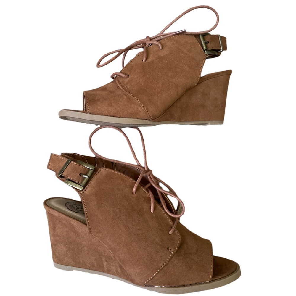 peep toe wedges